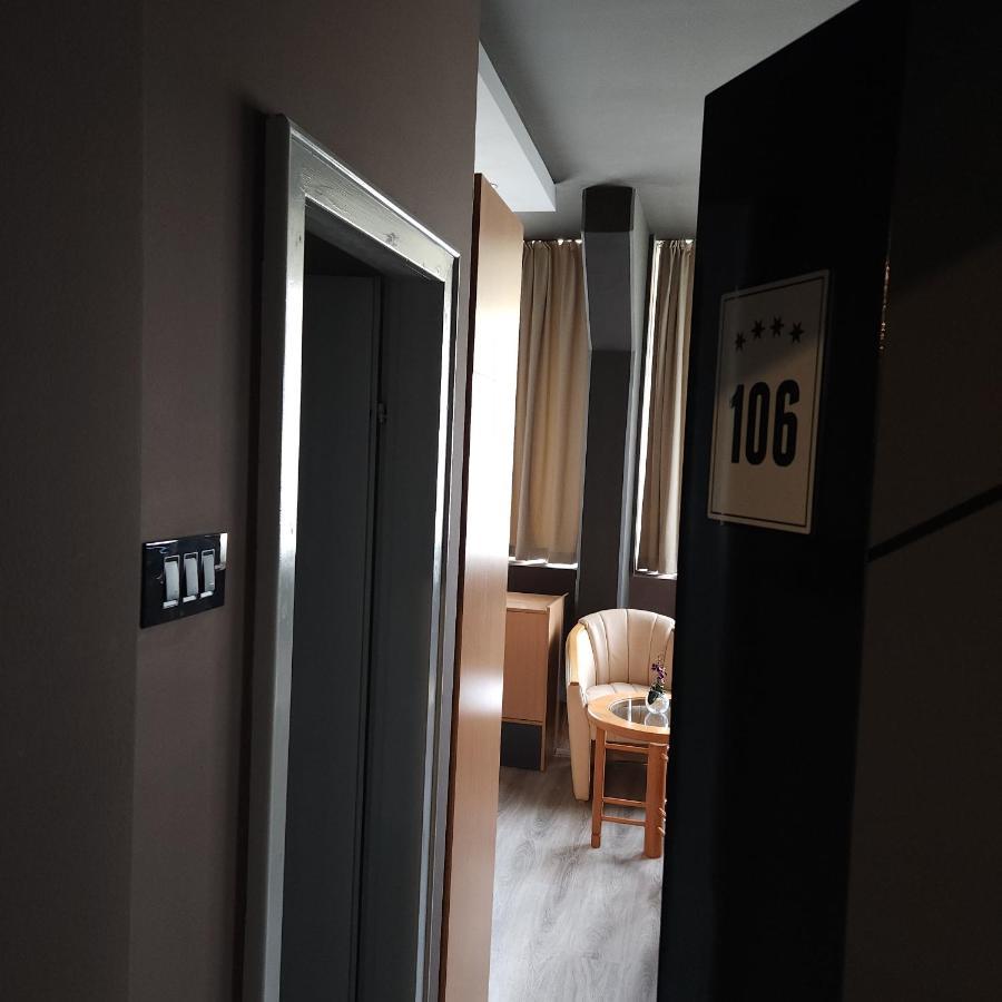 In Club Aparthotel Vrnjačka Banja Екстериор снимка