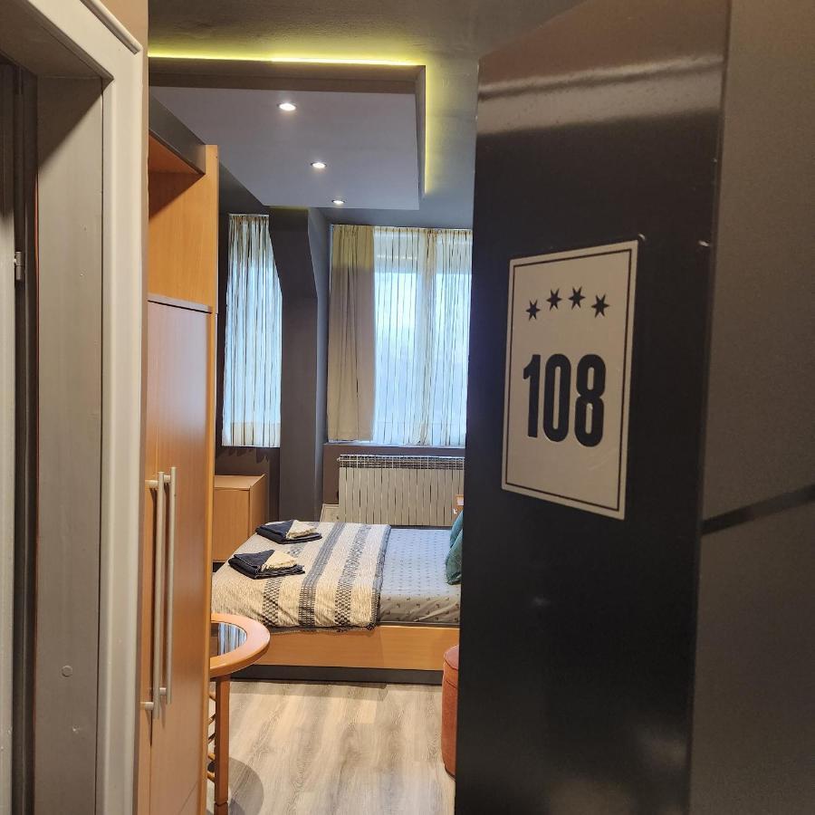 In Club Aparthotel Vrnjačka Banja Екстериор снимка